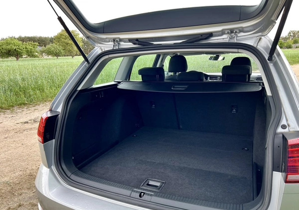 Volkswagen Golf cena 35000 przebieg: 327127, rok produkcji 2018 z Żagań małe 211